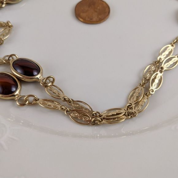 Sarah Coventry Gold Tone Tiger's Eye Necklace - Picture 8 of 9